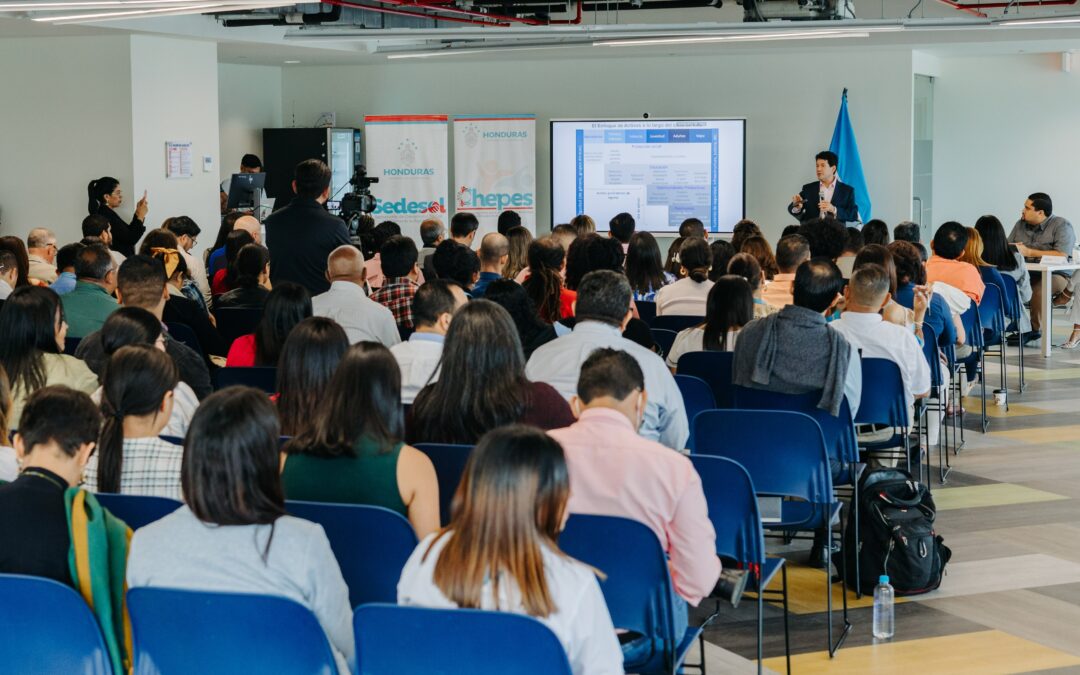 La SEDESOL con apoyo del BID desarrollaron conferencia magisterial sobre “El enfoque de activos y la importancia de la coordinación interinstitucional para la reducción de la pobreza”, orientado al Gabinete Social